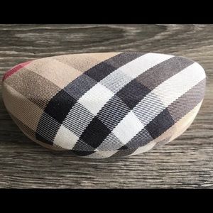 ‼️BURBERRY SUNGLASSES CASE‼️